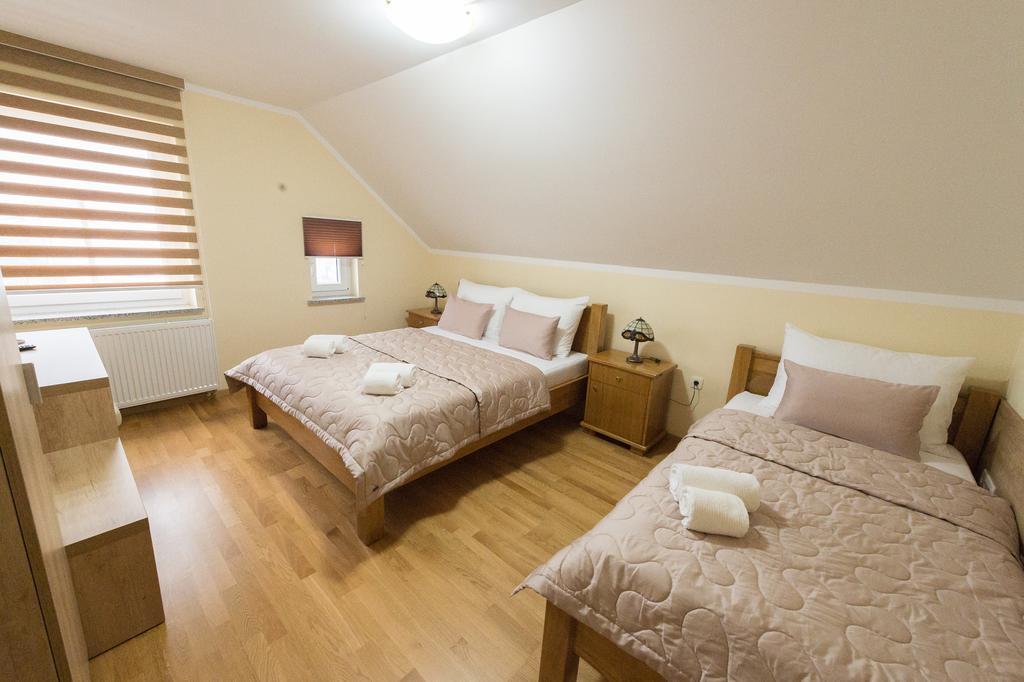 Guest House Gorsic Grosuplje Ngoại thất bức ảnh