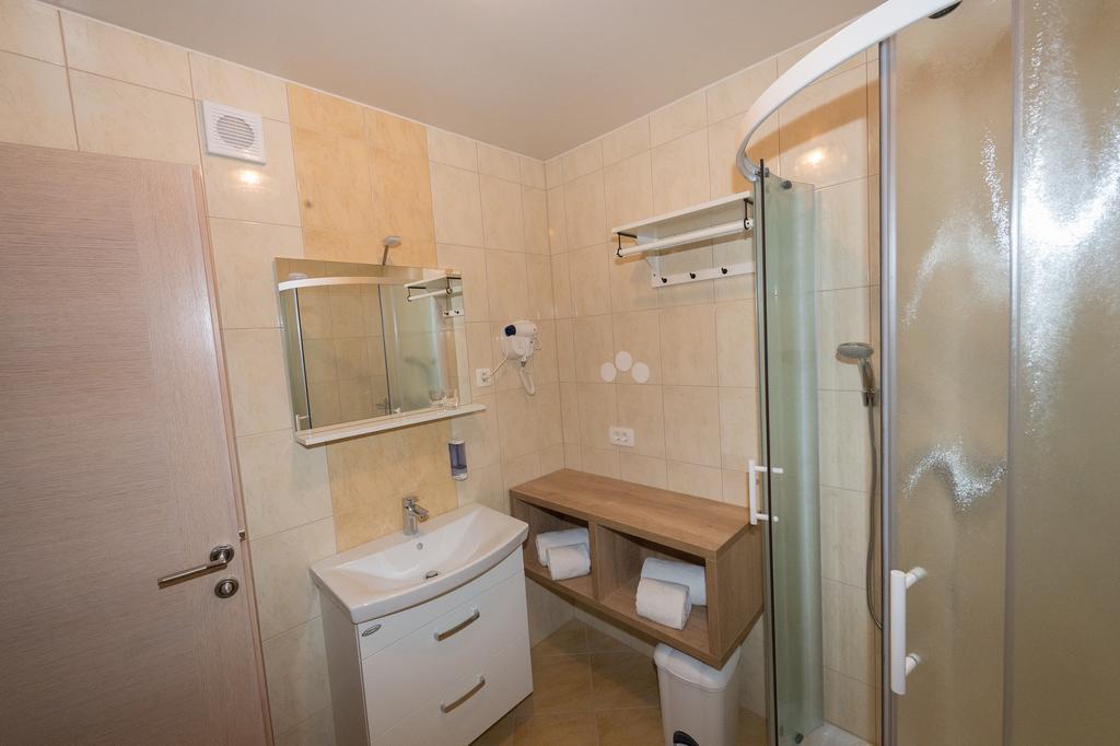 Guest House Gorsic Grosuplje Ngoại thất bức ảnh